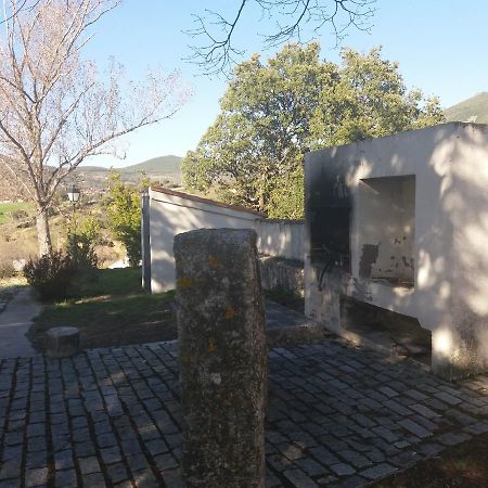 Casa Rural De Benjamin Palencia Villafranca de la Sierra Exterior foto
