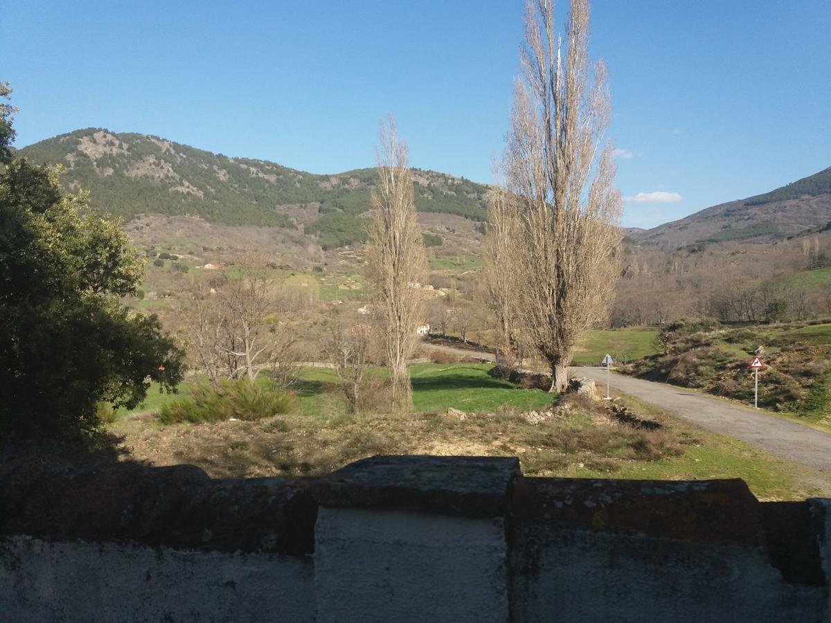 Casa Rural De Benjamin Palencia Villafranca de la Sierra Exterior foto